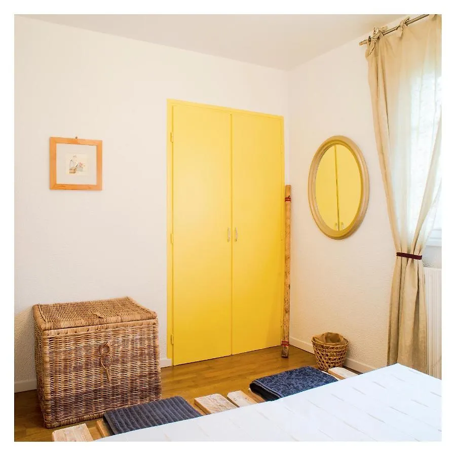 Chambre Soignee Et Accueillante A La Campagne - Ch. Jaune L'Honor-de-Cos